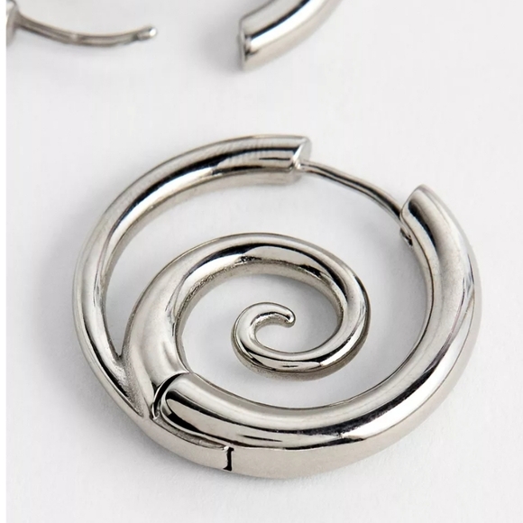 Silver spiral earrings - Picture 3 of 7